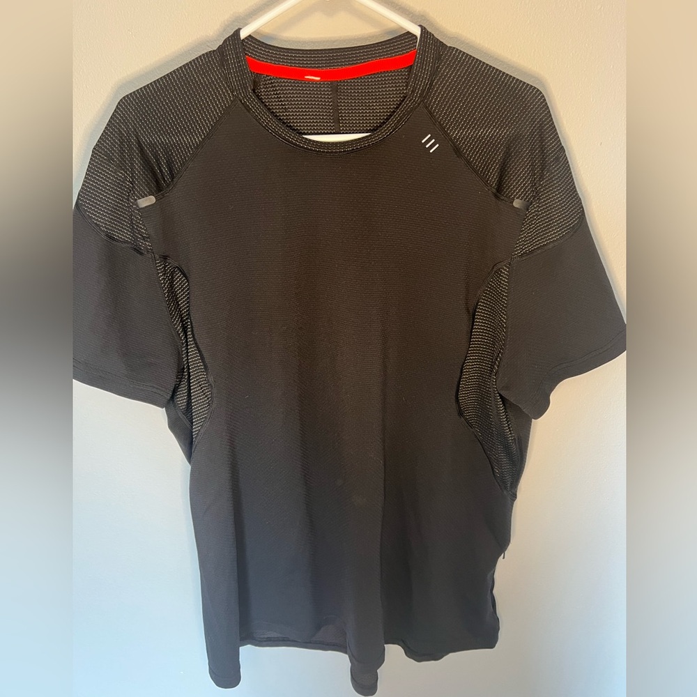 Men’s Short Sleeve XXL Lululemon Black Tee